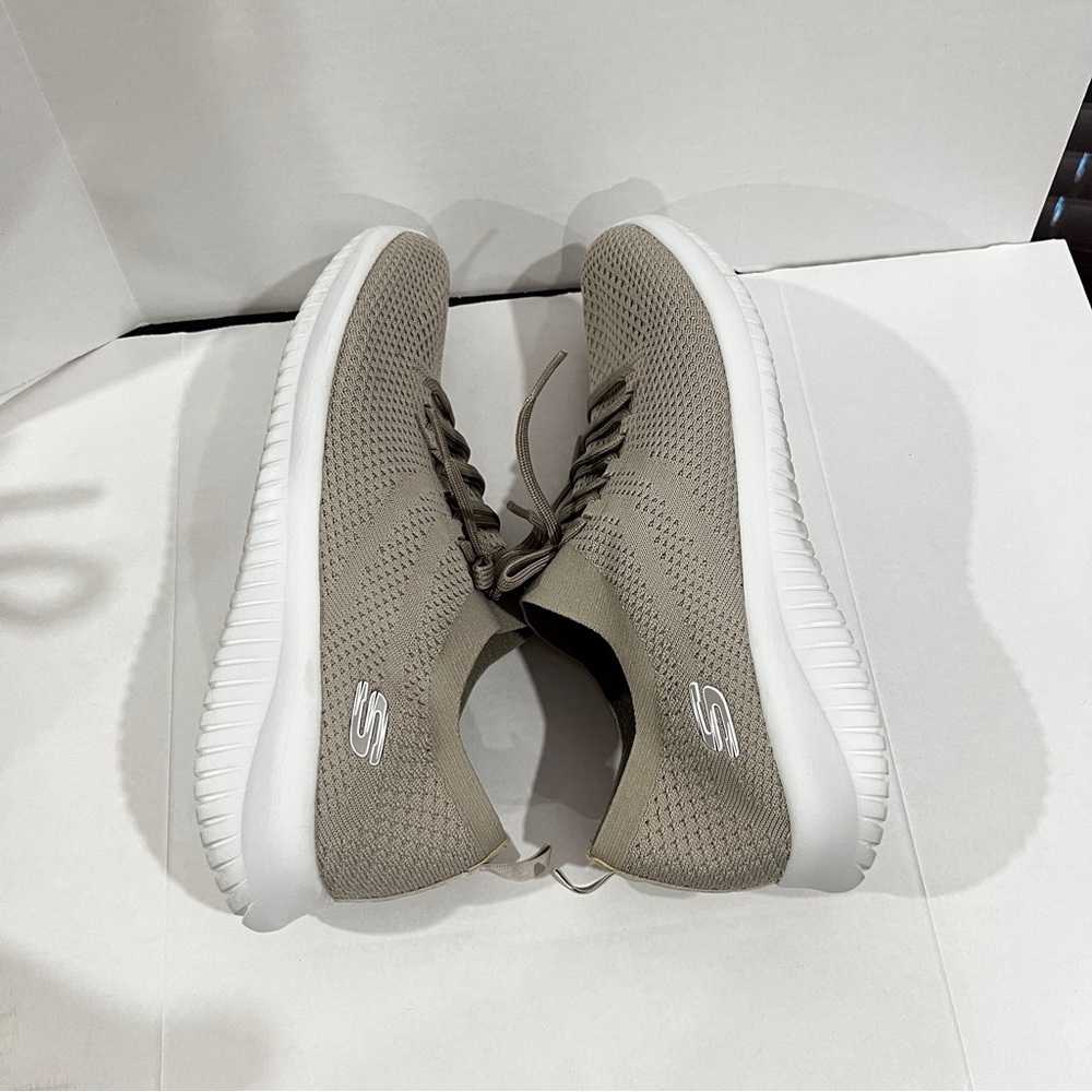 Sketchers Ultra Flex Slip On Light Beige Tan Knit Slip-On Size 10 Lightweight - Picture 7 of 10